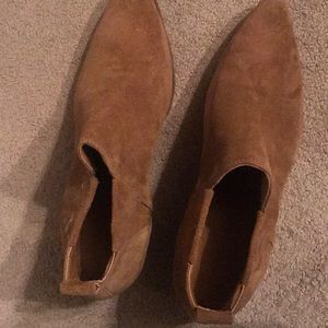 Kendall and Kylie brown booties SZ 6.5